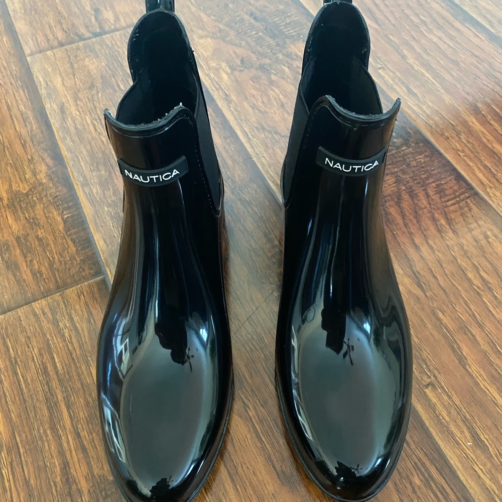 Nautica waterproof rain bootie NWOT